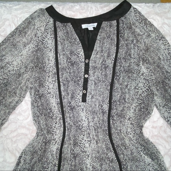 Calvin Klein 3/4 Sleeve Snake print Top - Size S - Picture 2 of 6
